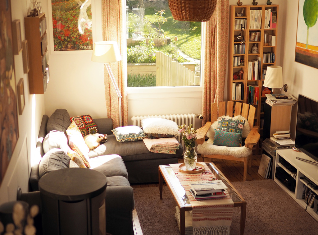 Living room and window to the garden (south). - Picture n° 1