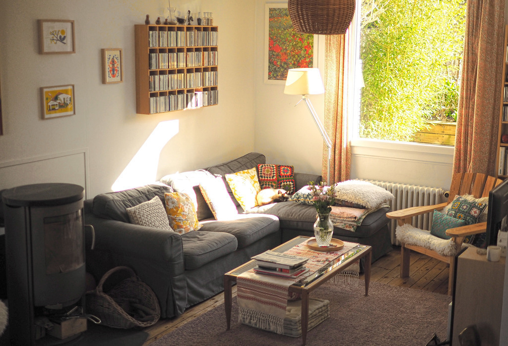 Living room and window to the garden (south) - Picture n°2