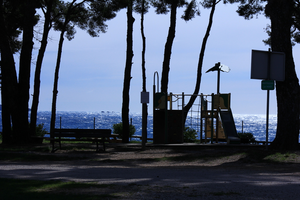 just before the calanque, down the road, there is a public park equipped with children facilities. There are also tennis cour...
