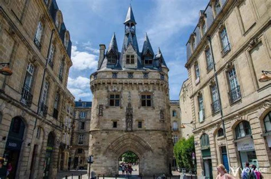 Bordeaux - La Porte Caillau (une des portes de la ville)