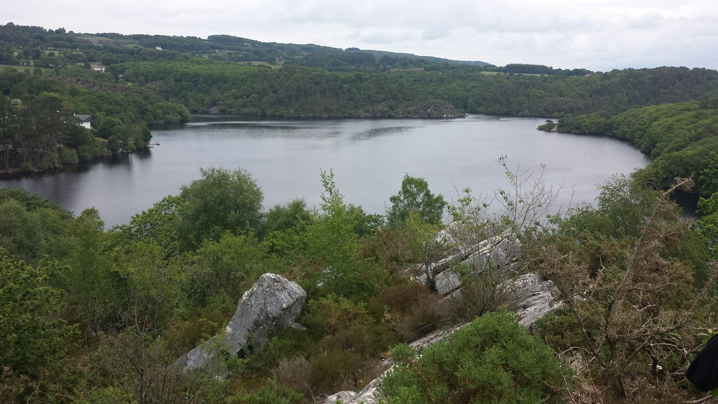 Lac de Guerlédan (20 min)