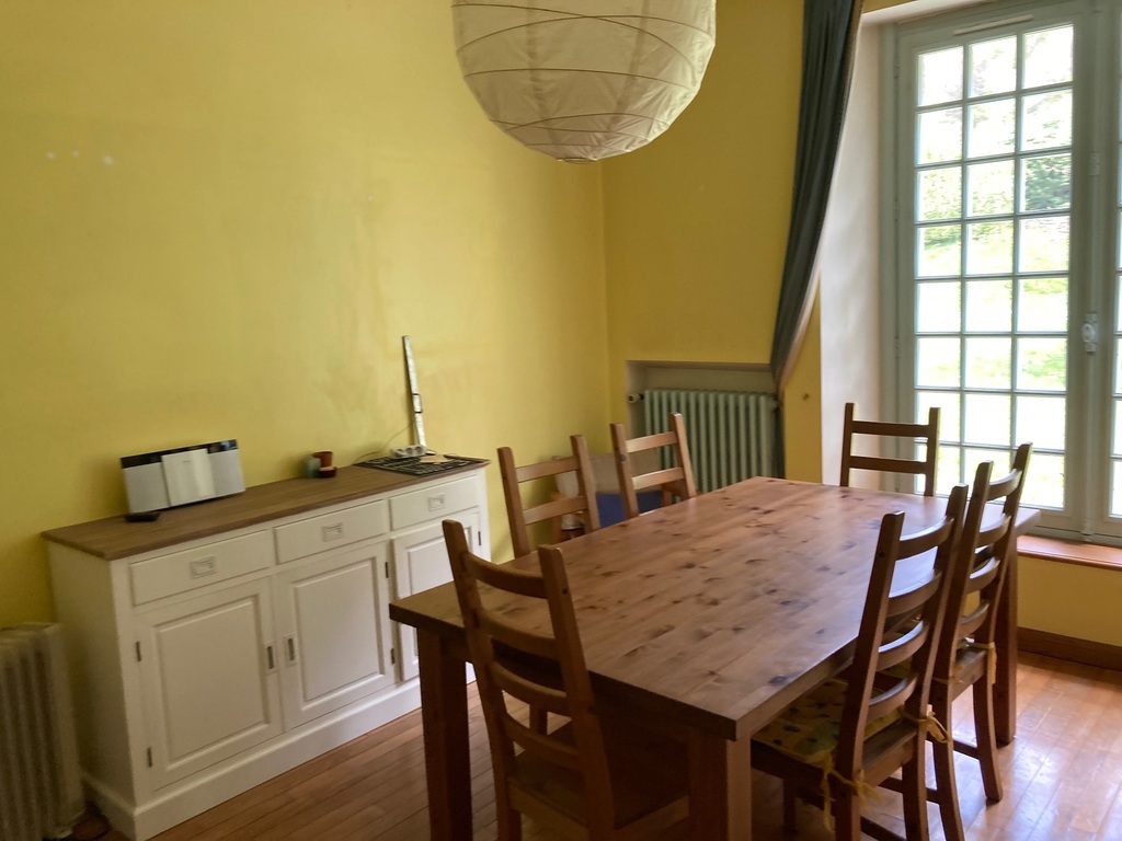 The other side of the kitchen