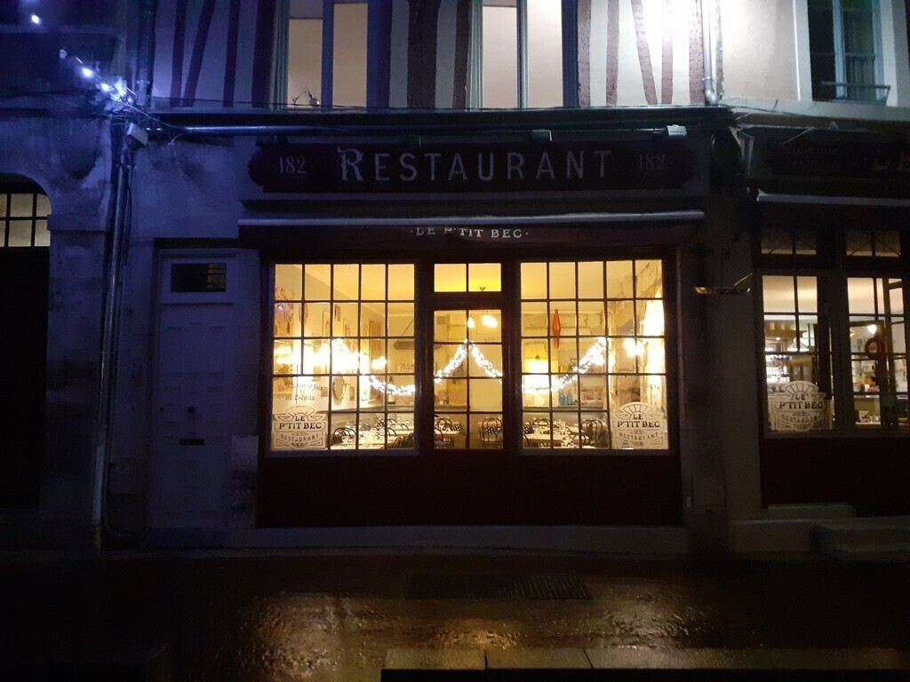Rue eau de Robec, 5 minutes à pied