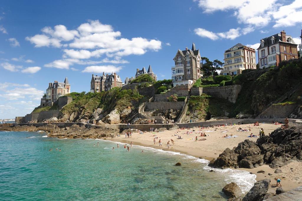 Dinard lovely beaches and manors (less than 1h drive)