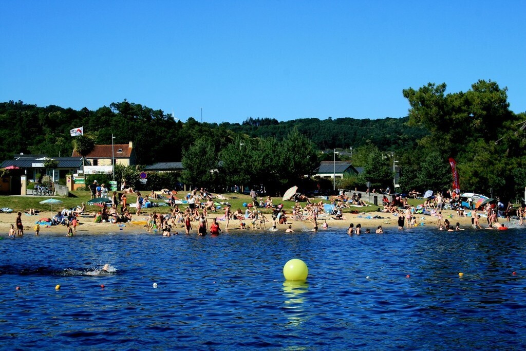 Beaurivage beach (15min drive)