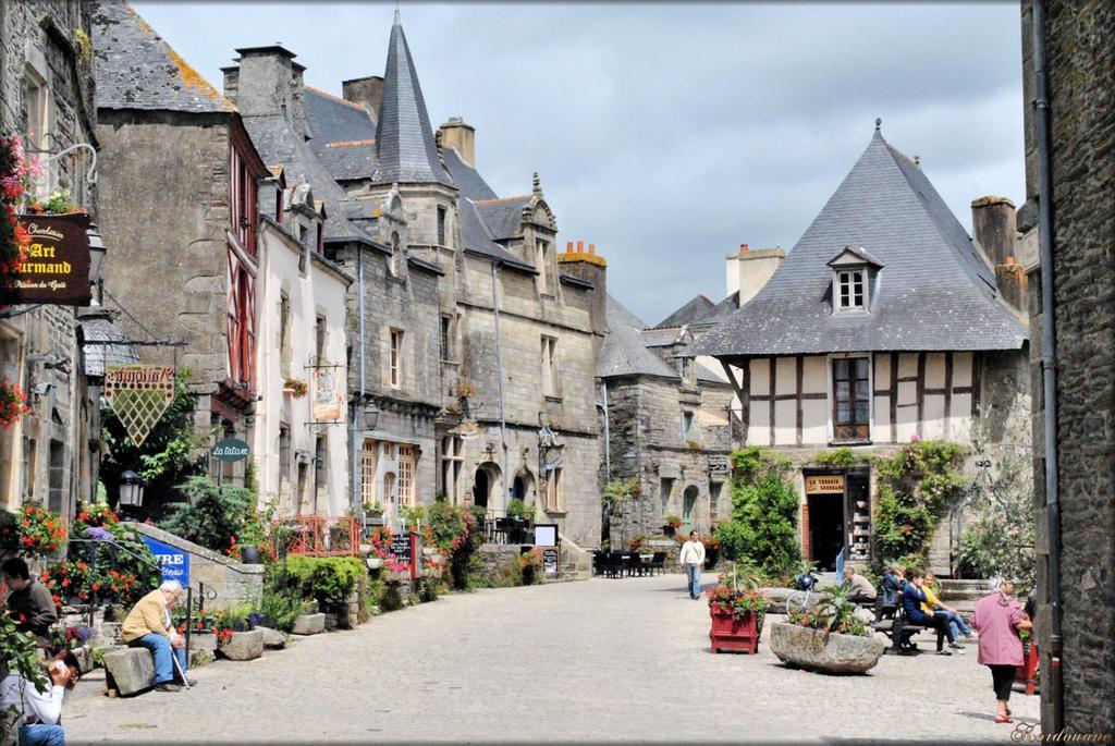 Rochefort en Terre (1h15 drive)