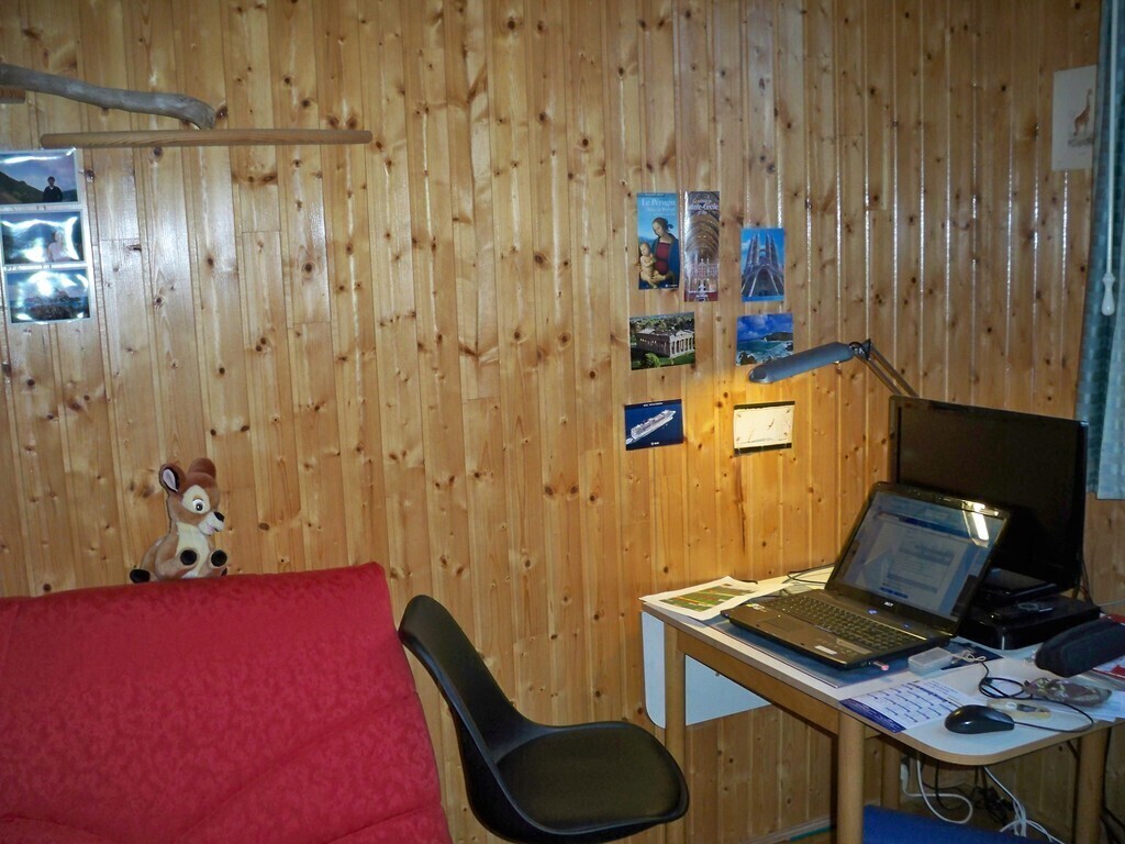 La 2ième chambre avec un lit double 