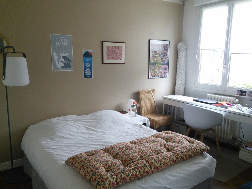 Guests and home office room