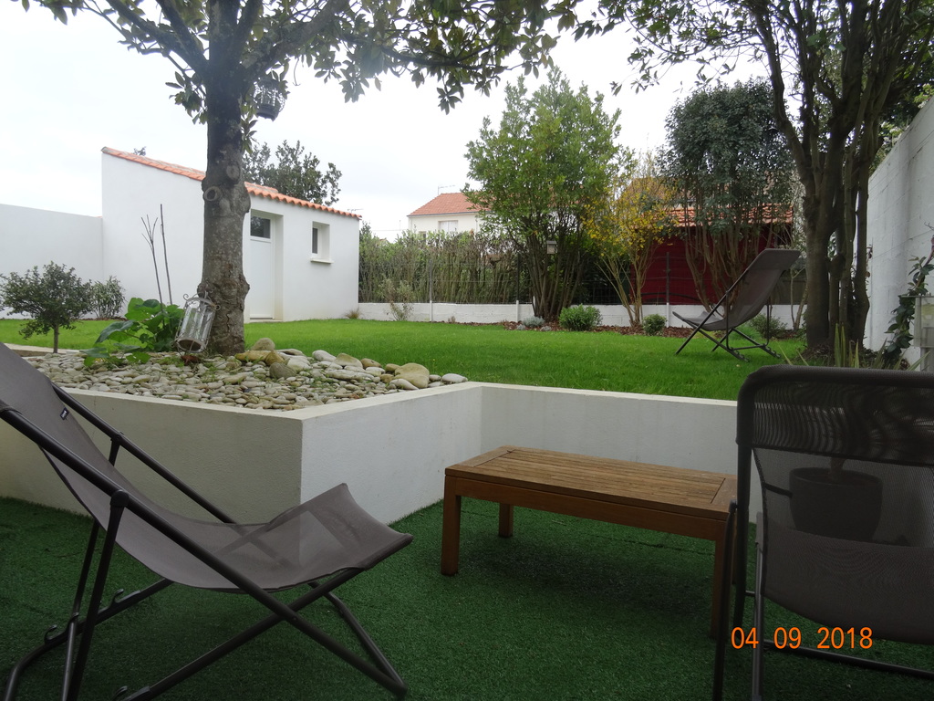 Jardin derrière la maison