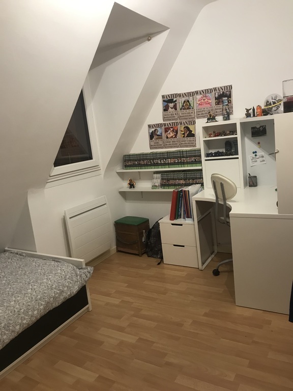 The other side of Robin's room