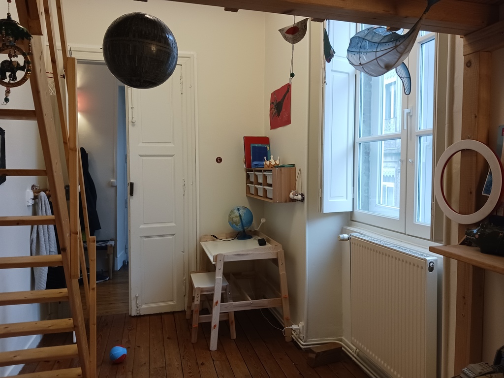 ... where whildren can play and draw