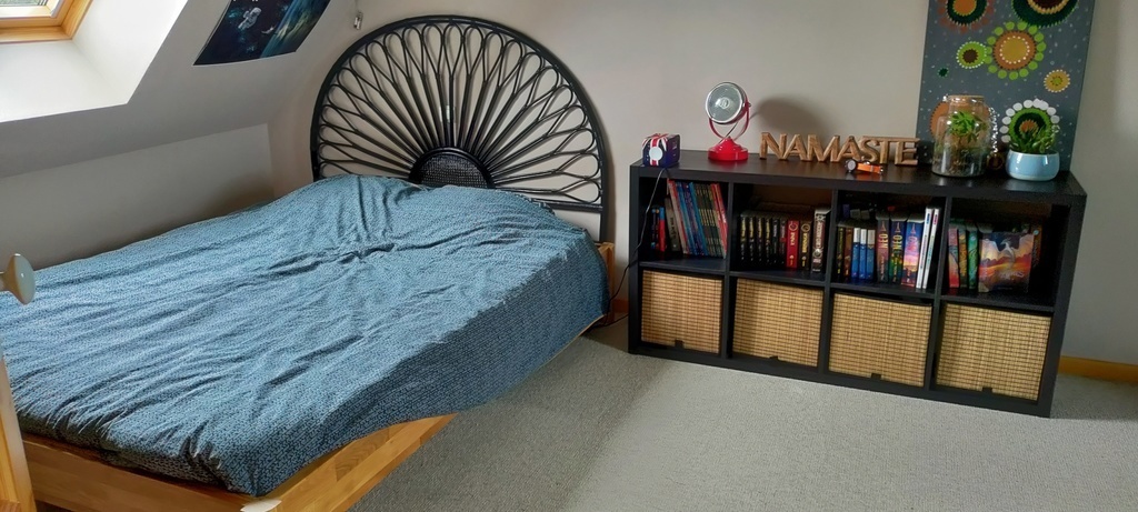 A l'étage : grande chambre 3, lit 2 personnes (queen size bed)