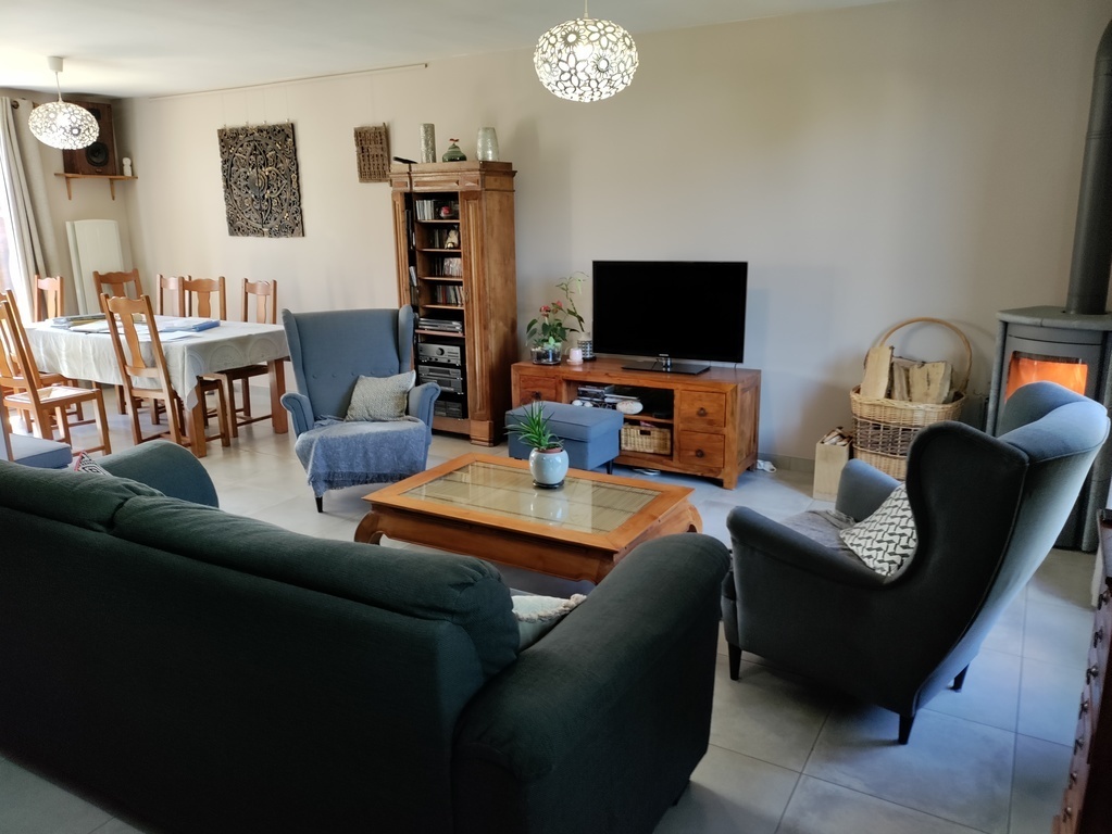 Au RdC : salon/salle à manger