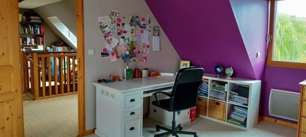 A l'étage : chambre 2