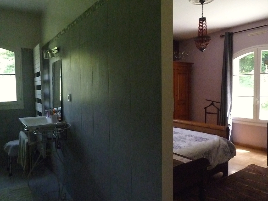 Bed-room with is own bath-room on the first floor.