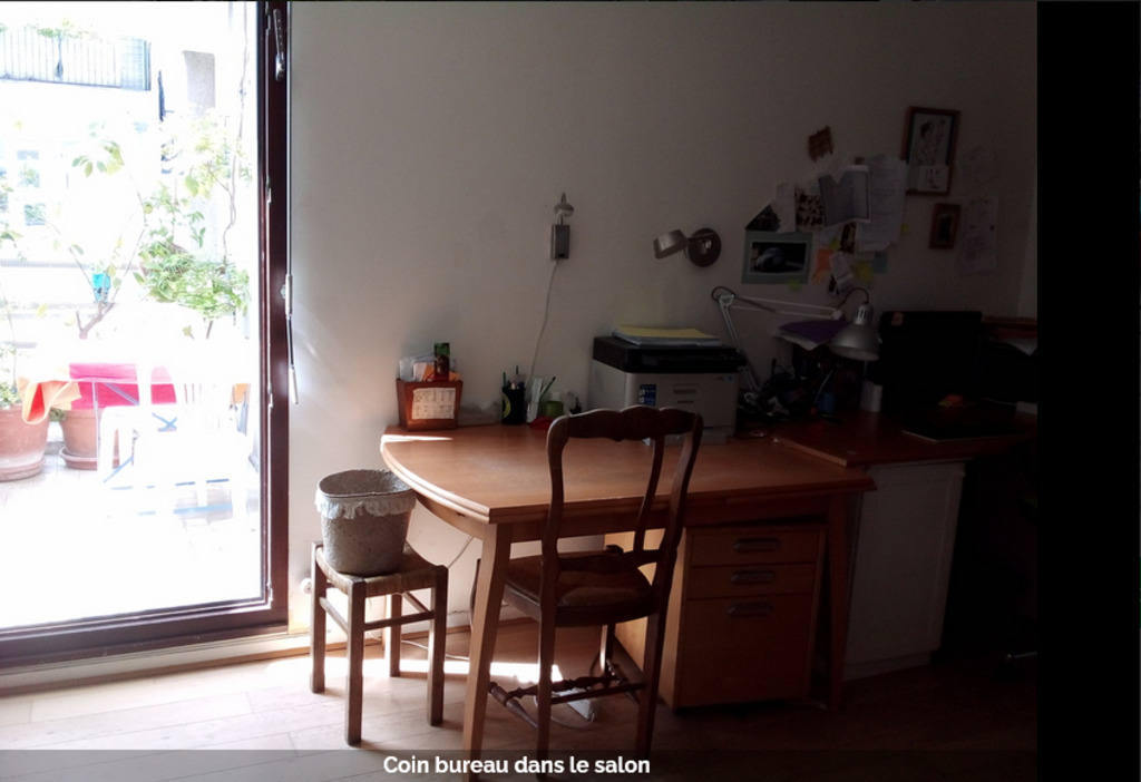 Coin bureau dans le salon