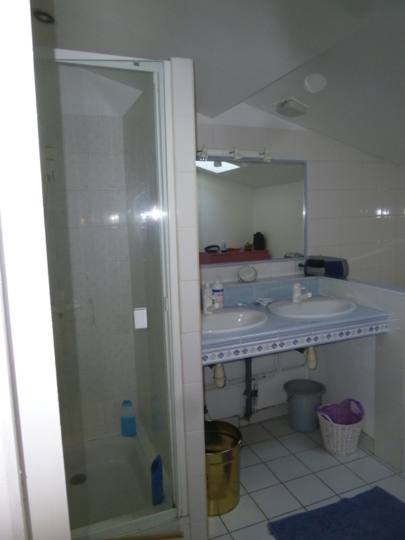 Salle de douche du 1er étage