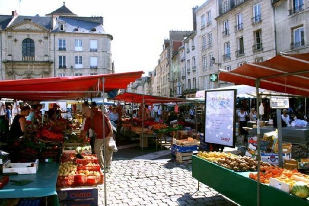 Friday market in Caen.