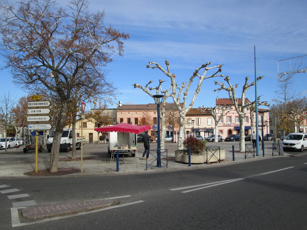 Castelginest village square a november sunday