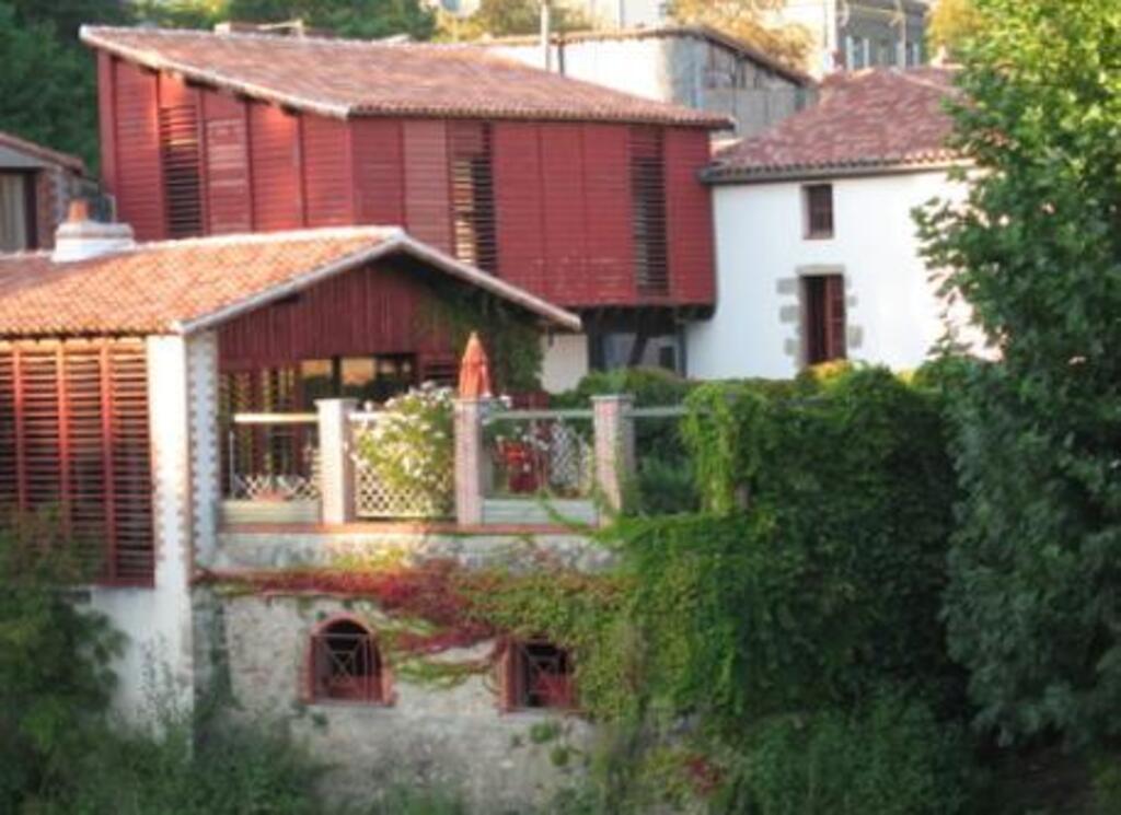 traditional houses in Clisson