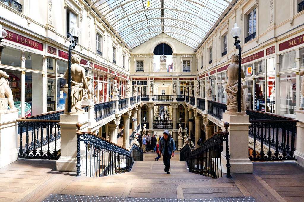 Passage Pommeray centre de Nantes /  Passage Pommeray center of Nantes