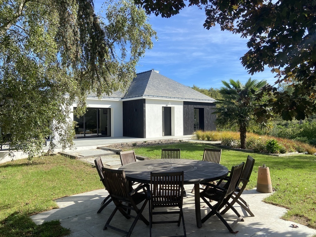 Terrasse ombragée / Shaded terrace