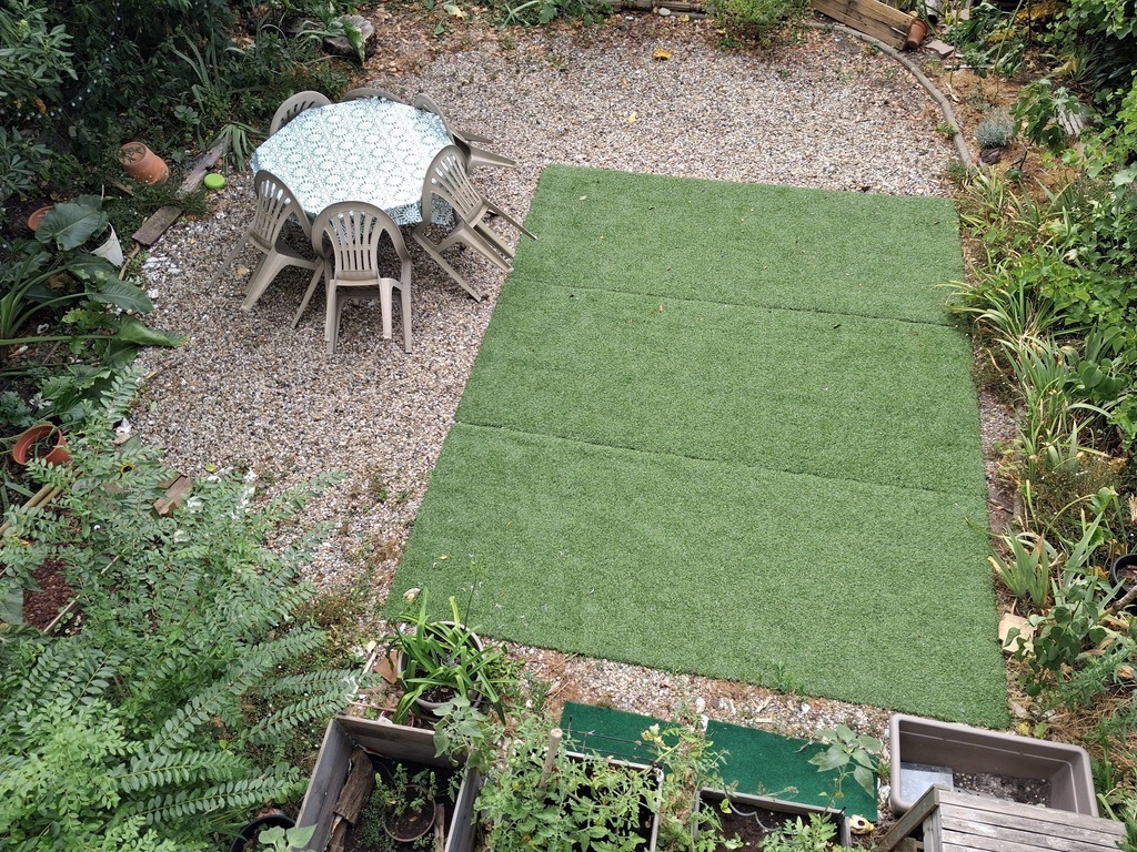 little garden seen from the first floor balcony