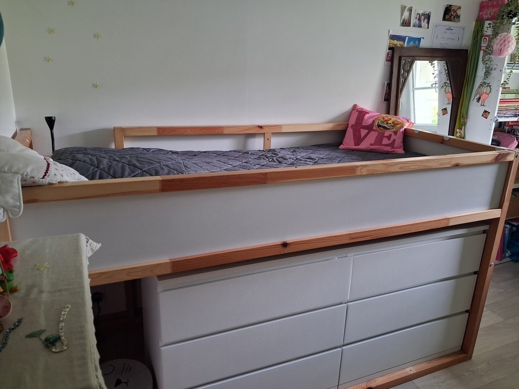 raised single bed