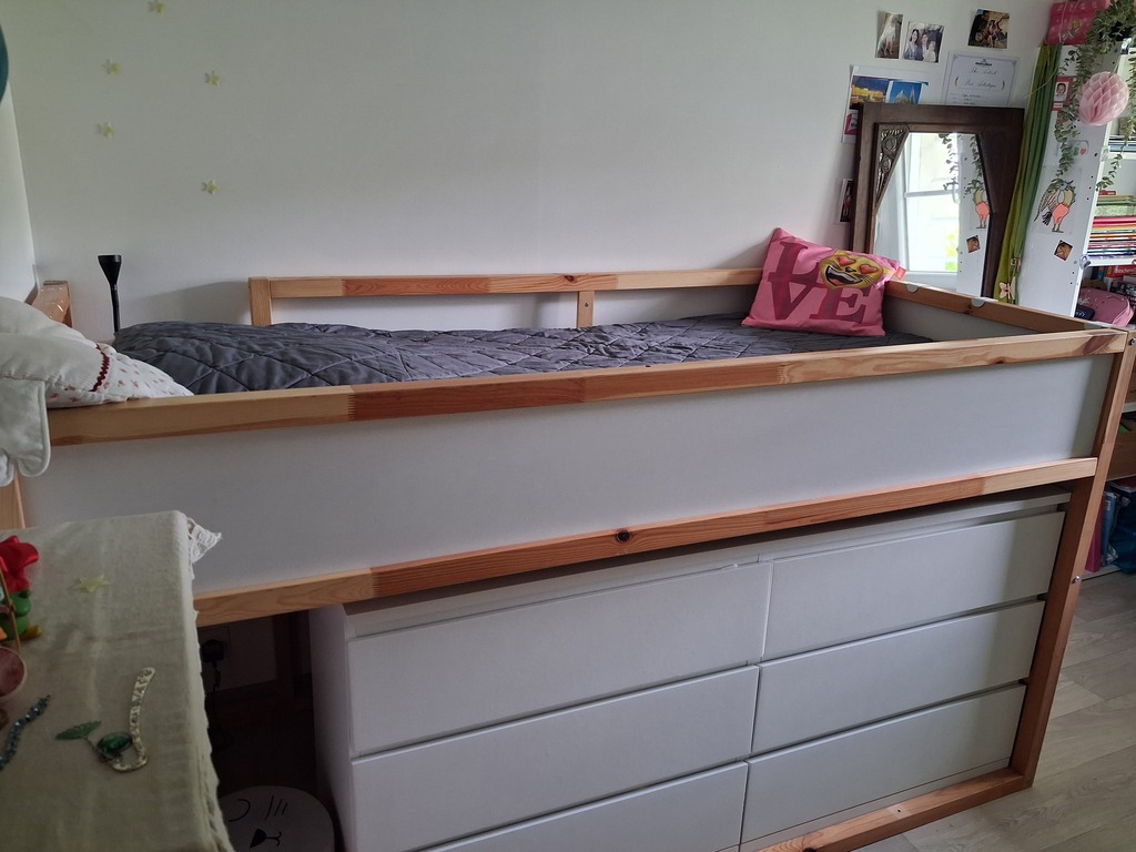 raised single bed