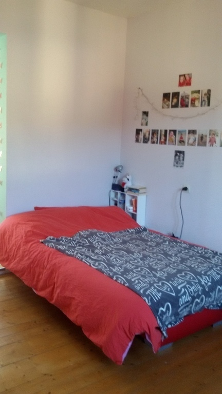 2nd bedroom upstairs 2ème chambre de l'étage