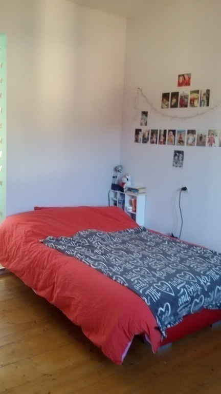 2nd bedroom upstairs 2ème chambre de l'étage