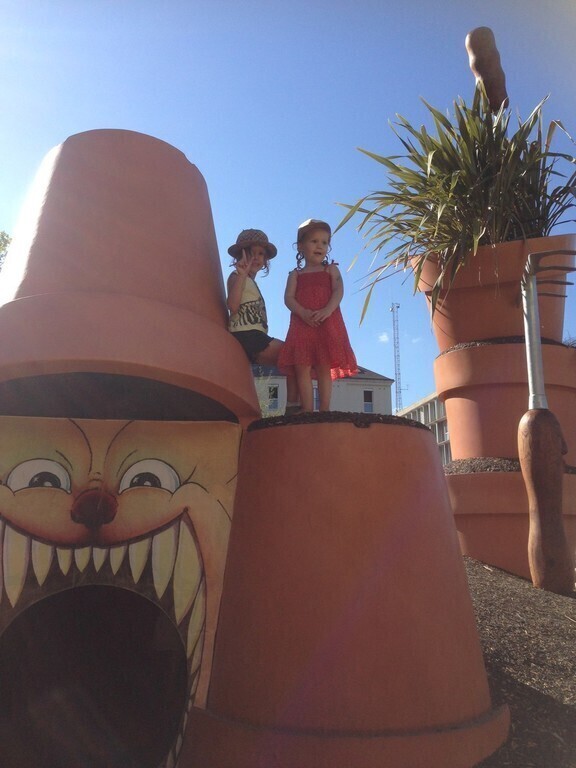 Tya and Charlie at garden of plants in Nantes