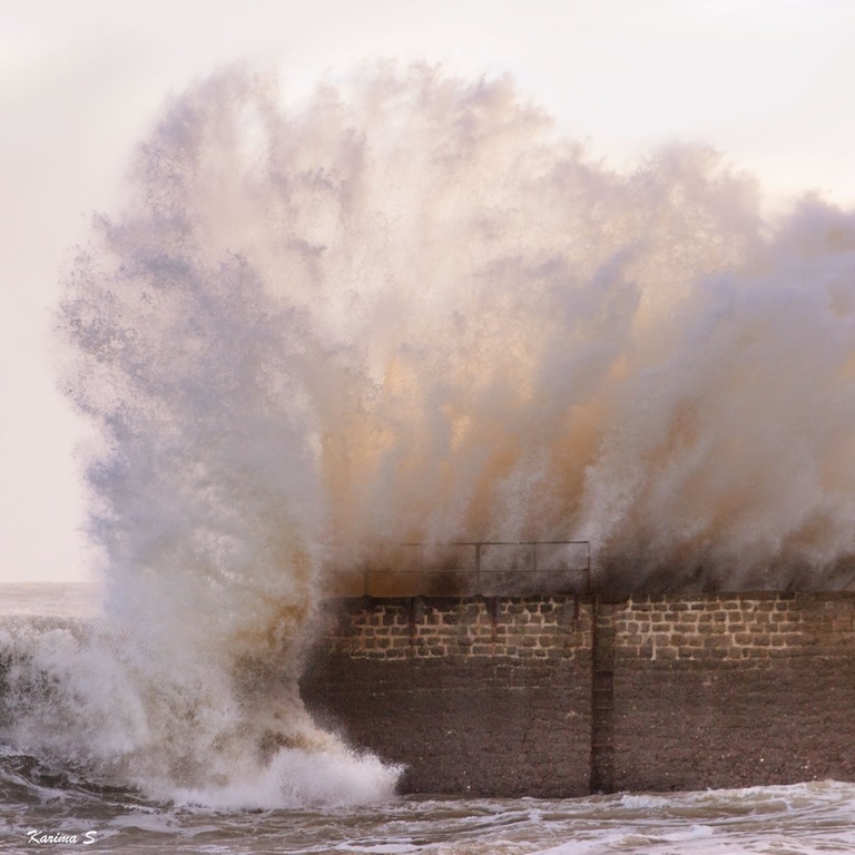 a wave - Saint Nazaire