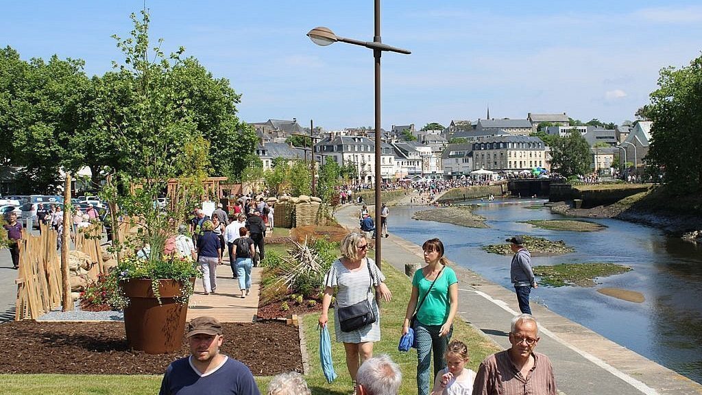 Have a walk along the quays in Lannion