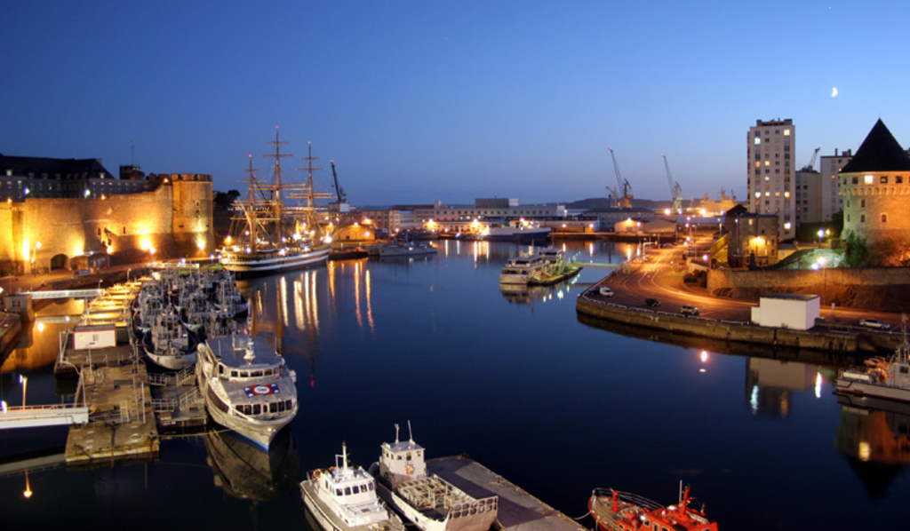 Visit the town of Brest and its museums,the ocean discovery centre" oceanopolis" and try its urban cable car.