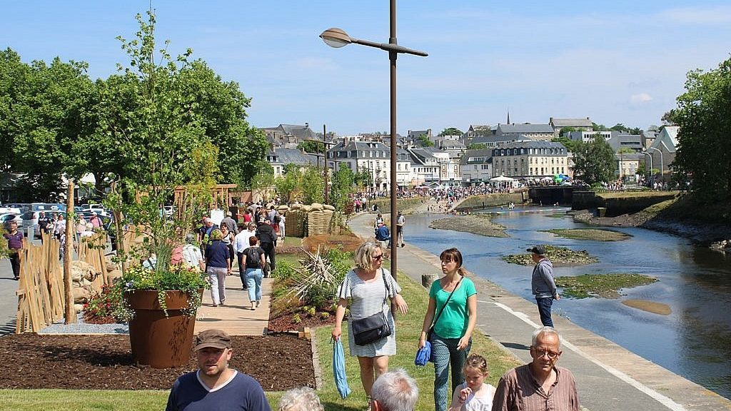 Have a walk along the quays in Lannion