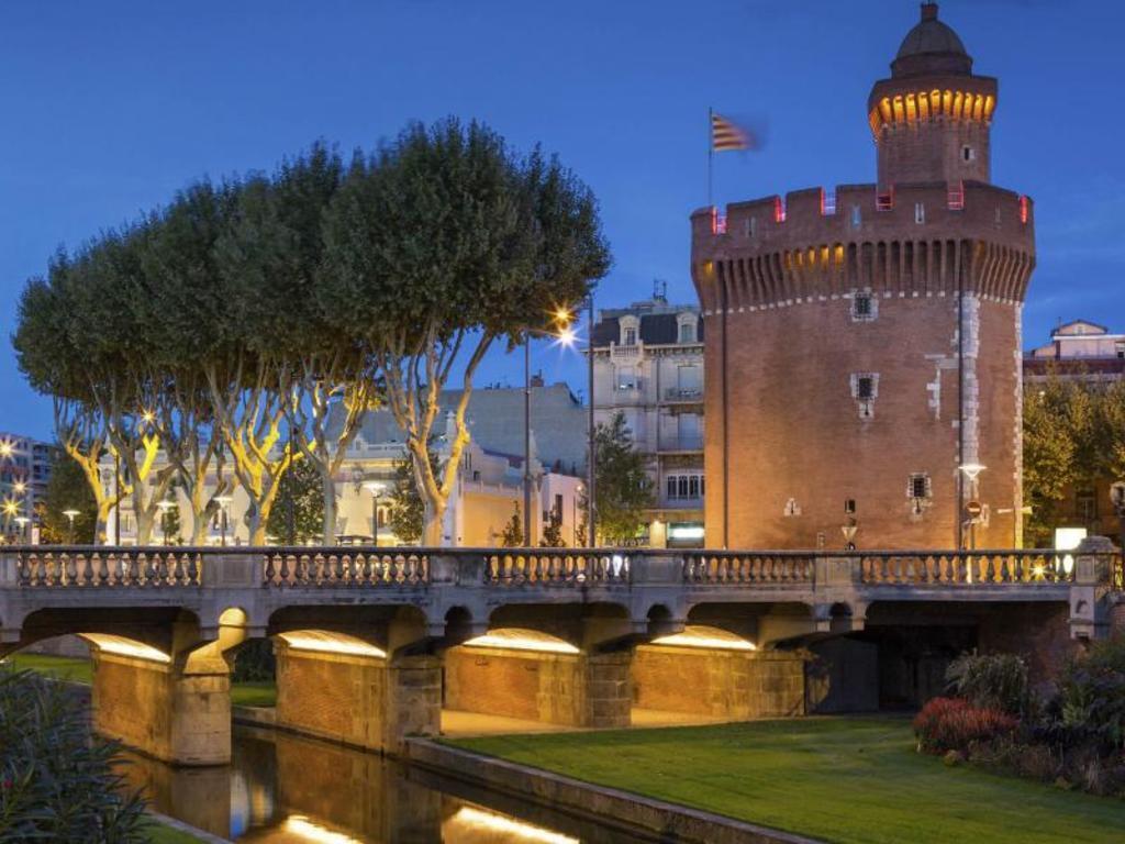 Le Castillet et les quais, Perpignan
