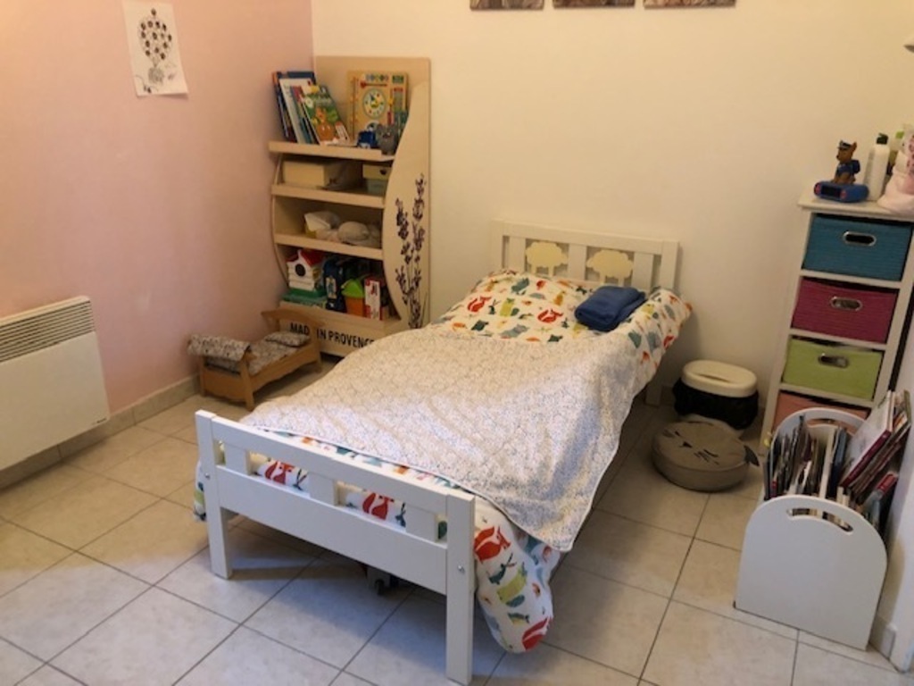 Bed for kid in our girl bedroom