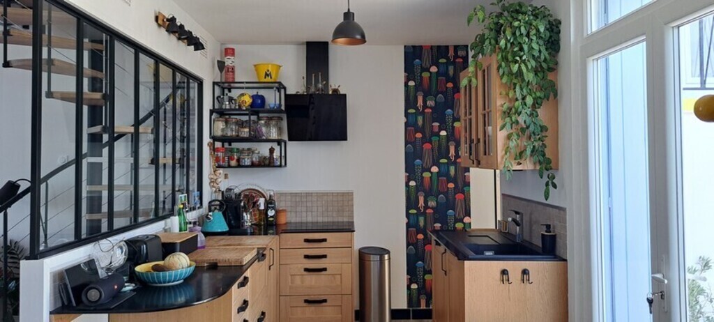 kitchen, small but well equipped