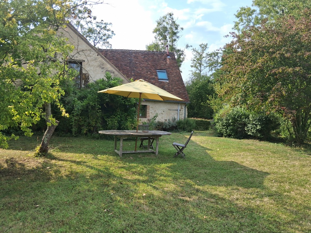 Vue de la maison depuis le jardin