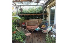 the terrace opened on the garden, very pleasant when the weather is hot 