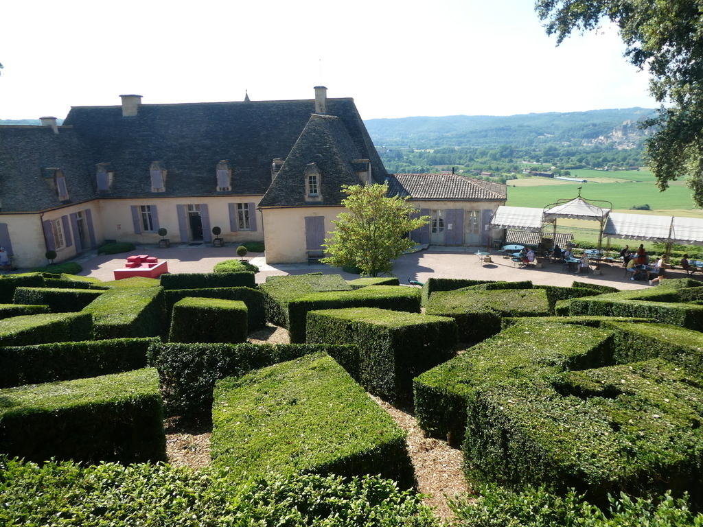 castle and jardin à la française Marqueyssac 