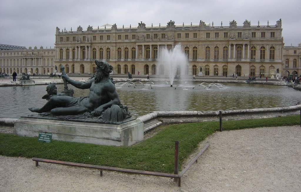 a little part of gardens and castle