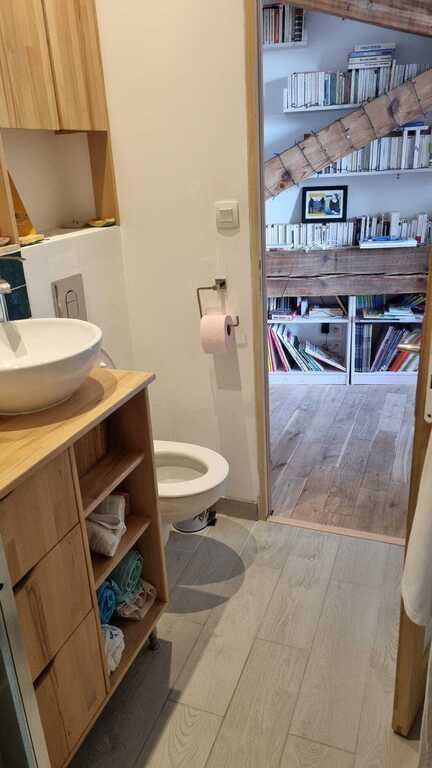 Salle de bains à l'étage