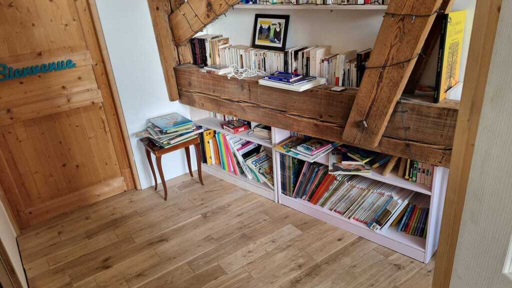 Le palier à l'étage - Pour lire des bd