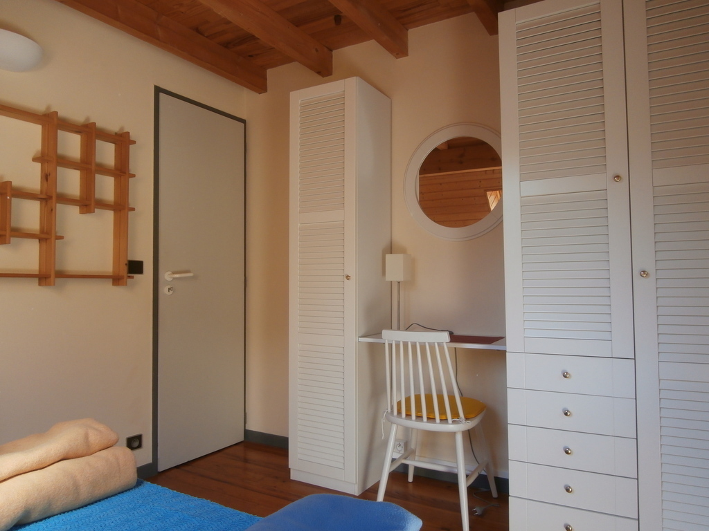 chambre arrière/back room