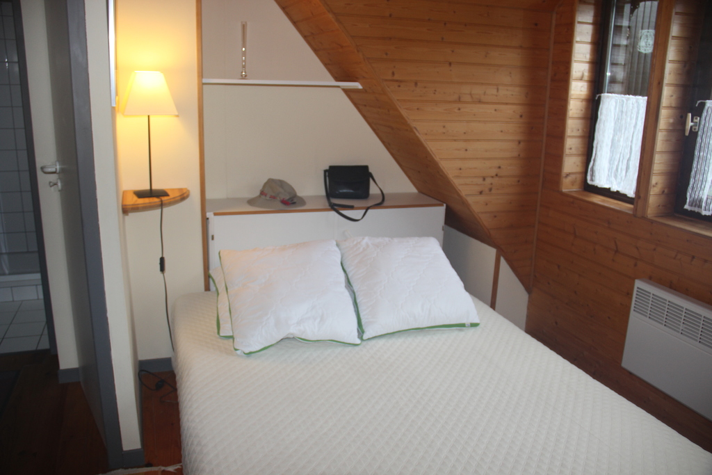 chambre côté jardin / the bedroom onto the garden