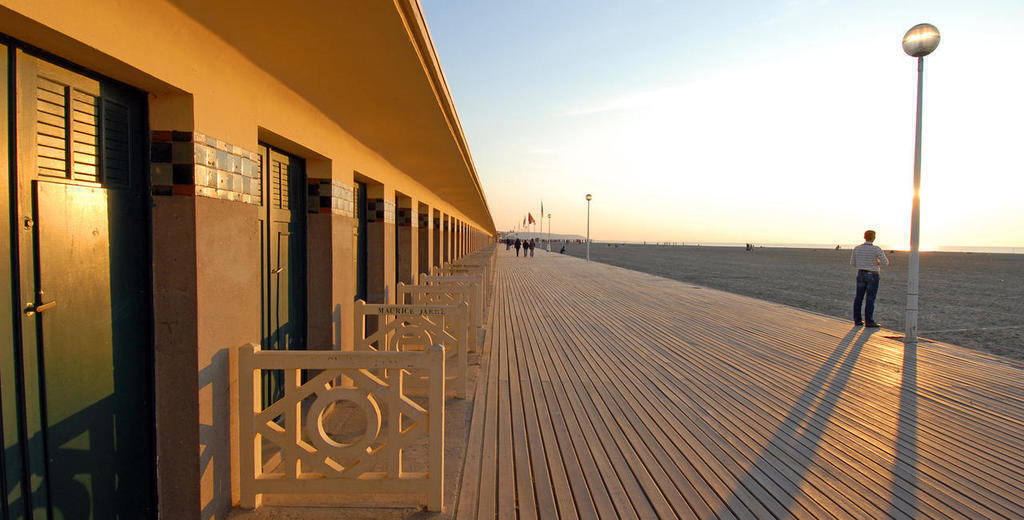 Famous Deauville - 50 minutes by car