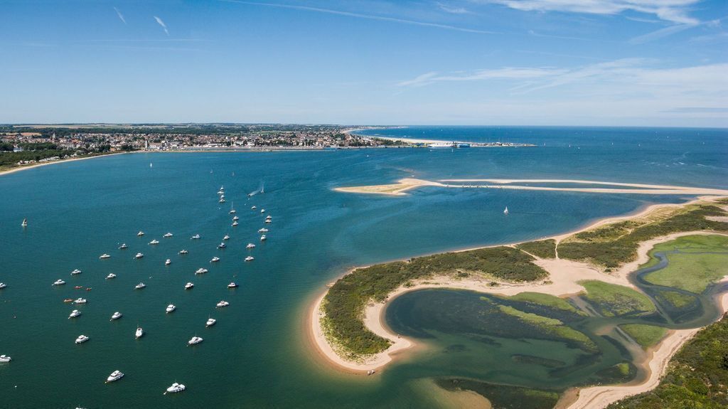 Salennelles Bay - 30 minutes by car