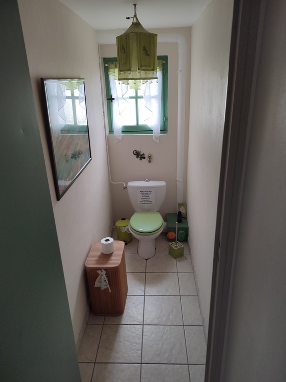 Toilette du bas